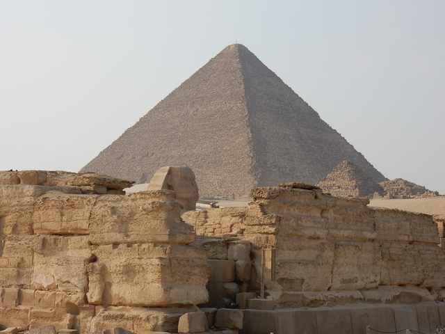 Sphinx vor Cheops Pyramide