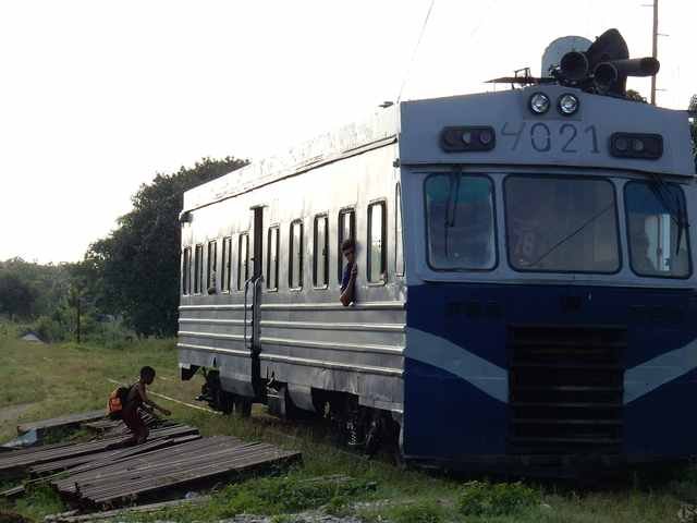 Bahn zwischen Trinidad und Sancti Spiritus